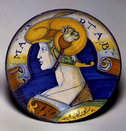Maiolica,-tin-glazed-earthenware-dish-by-an-uncertain-Urbino-potter,-ca.1520–1530