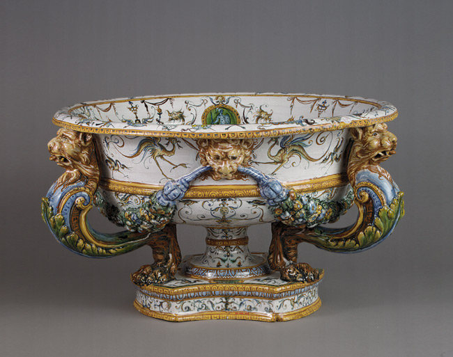 Wine Cistern with lion head handles - ca. 1562 Italy