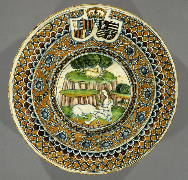 Dish with an allegory of Chastity and the arms of Matthias Corvinus and Beatrice of Aragon, 