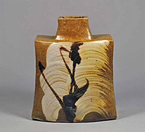 salt-glaze-bottle-shoji-hamada-475x435 Hamada-Shoji--The-Horio-Mikio-Collection---Asian-Art--salt-glaze-1952