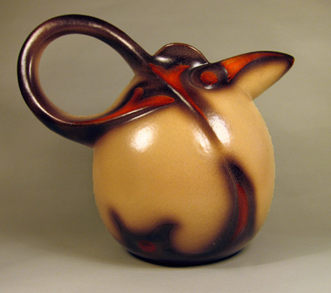 473px-419px--willem-stuurman-vaas.jpg Zenith jug in red, black and yellow by Willem Stuurman