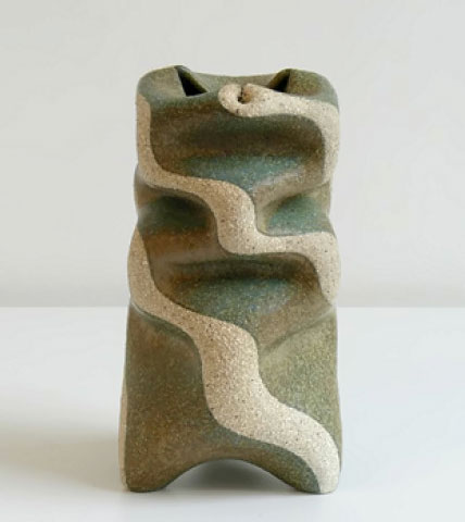 Sculptural vessel - Gustavo Perez
