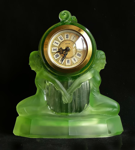 August Walther & Sohne "Windsor" green glass clock