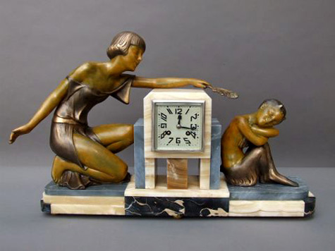 Tickle by Sega mantle figurine clock
