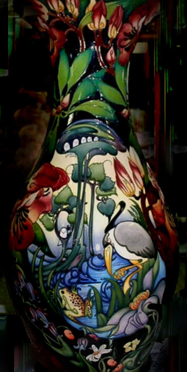 Moorcroft Vase " Hidden Dreams " Drakesbrook Antique
