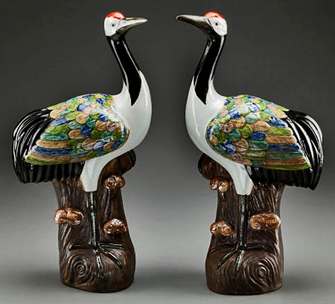 PAIR-OF-CHINESE-POLYCHROME-PORCELAIN-STORKS,-early-20th-century