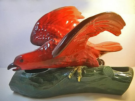 Vintage-californian-pottery - red ceramic bird on a log