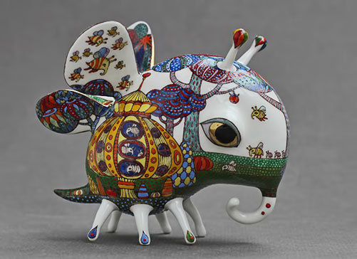 Magic-Bee-Anya-and-Slava finely detailed porcelain bee