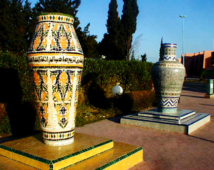 Monumental amphora vases