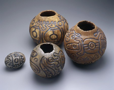 Australian ceramics - Thancoupie pots