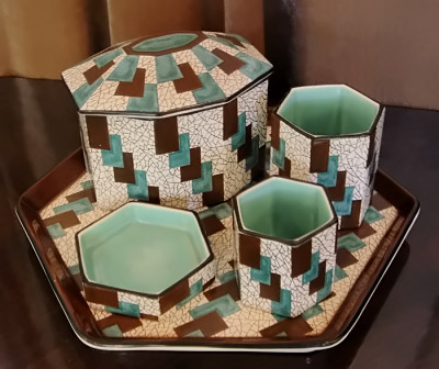 400px-366px-1930's-Art-Deco-Polychrome.jpg 1930's Art Deco Polychrome tobacco set
