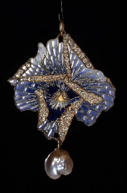 Rene Lalique pendant jewellry art nouveau