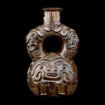 Cupisnique-drinking-bottle carved-Cupisnique-essel