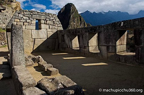 Machu-Picchu-stone-walls