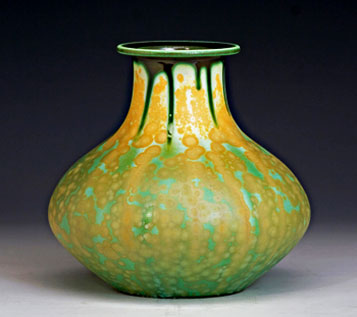 Bruce Gholson ceramic vessel