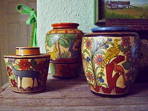 Mexican-Pottery-vintage with animal decorations