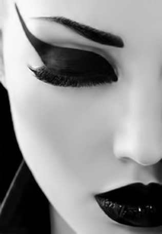 Black and white face close up - Diane Huminic-pinterest