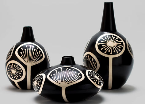 Chulucanas Pottery - three B and W vessels