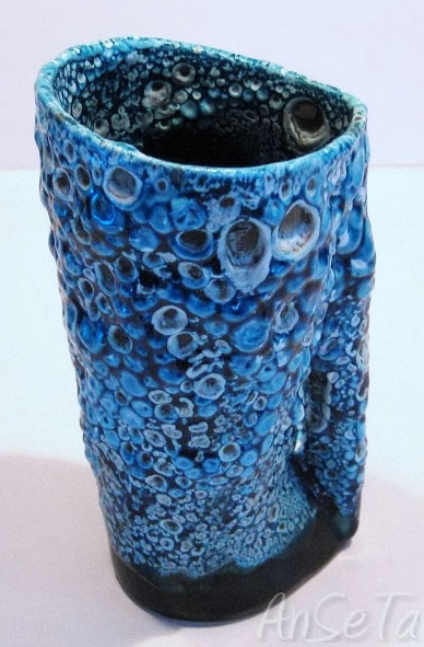Cyclope-Pottery-Annecy-Emaux des Glaciers fat lava glaze vase