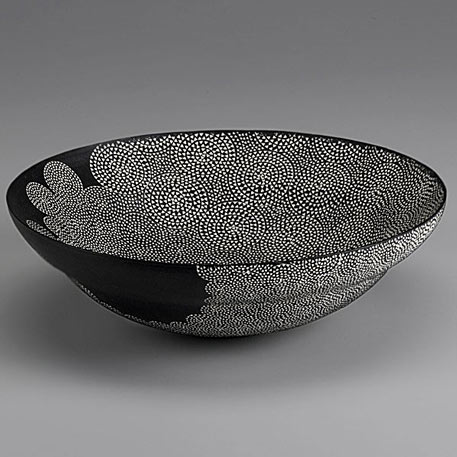Junko Kitamura - Black and white ceramic bowl