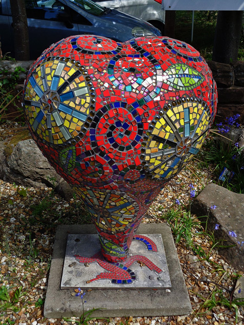 Heart-sculpture-outside-The-Heswall-Centre,-Telegraph-Road,-Heswall,-Wirral,-England.