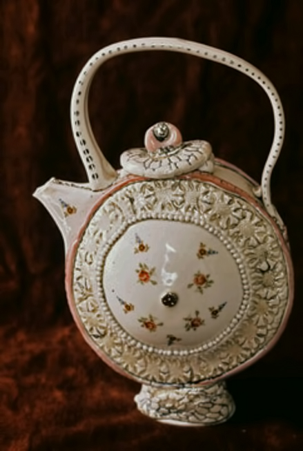 Marion-Angelica floral decorated potteryteapot