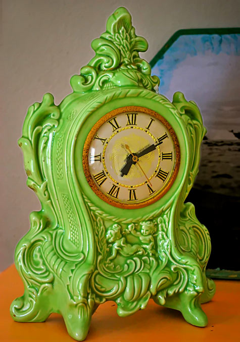 Green antique ceramic clock