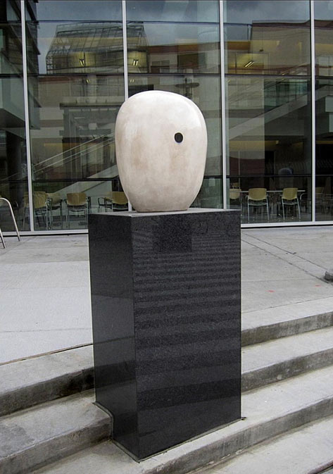 Dango public sculpture by Jun Kaneko