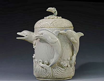 Dolphins teapot by Jimmy Liu