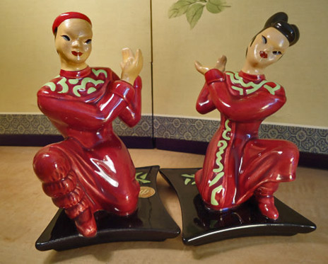 Yona-Asian-Pair in matching red and green outfits -etsy-VintageRevivalStudio