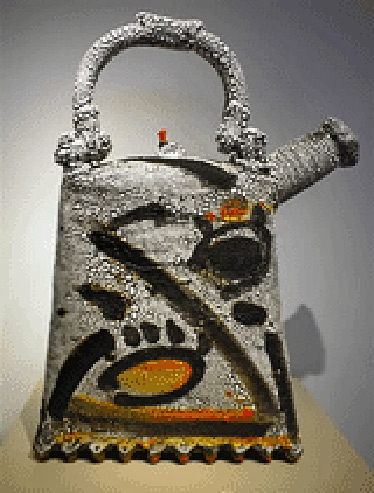 Yoshiro-Ikeda--teapot with abstract motif