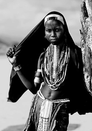 photo by Eric Lafforgue - Erbore Girl