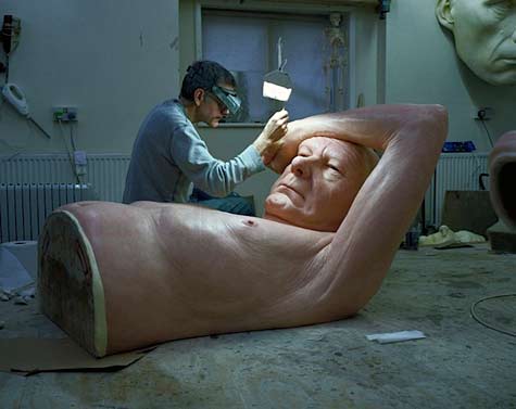 Ron-Mueck-Paris-