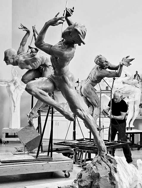 Richard-MacDonald-in-his-Monterey-studio-Richard-MacDonald-(born-1946)-is-a-California-based-contemporary-figurative-artist-known-for-his-bronze-sculptures