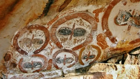 Kimberley-Wandijina-painting on cave walls