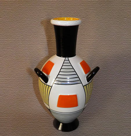 Vase-with-three-wings