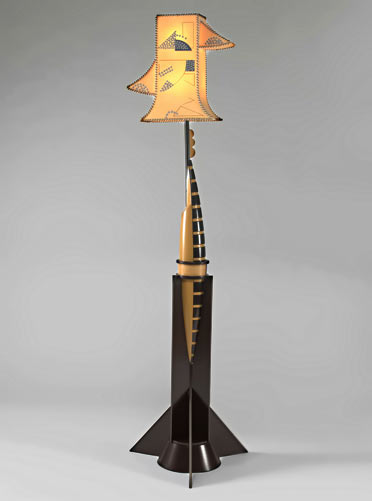 Eileen-Gray-lacquer-lamp
