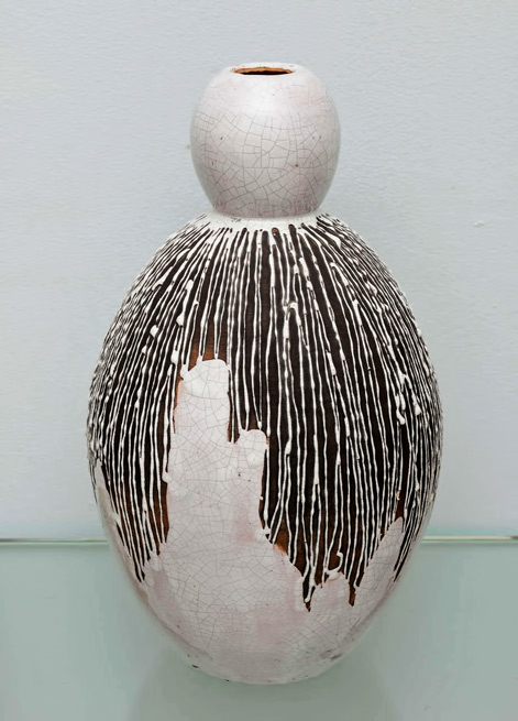 Primavera-White,-Brown-and-Black-Glaze-Vase1930-39GARY-RUBINSTEIN-ANTIQUES