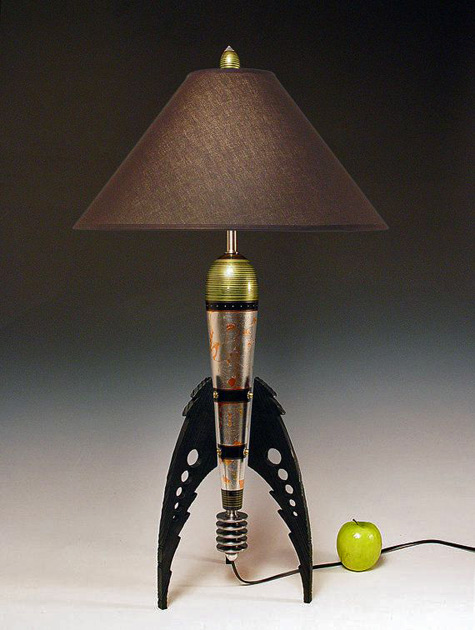 Table-Lamp.-Atomic-retro-rocket-lamp.-Metallic-peridot-and-metal-leaf.-50s