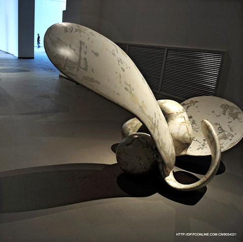Tony Cragg Sculpture-Space Himalayas Art Museum - photo by Yang Fuhua