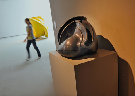 Tony Cragg Sculpture-SpaceHimalayas Art Museum - photo by Yang Fuhua