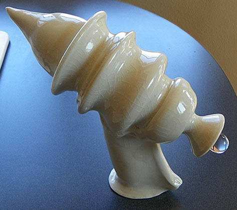 Jeanette-Harris cream porcelain ray gun