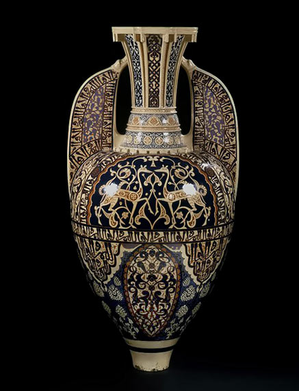 Alhambra Vase Theodore Deck