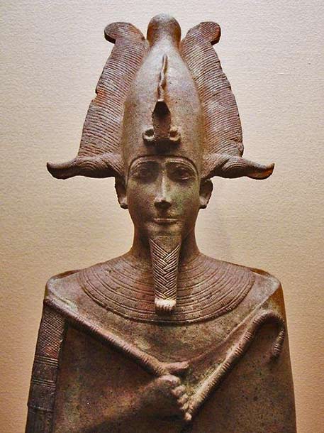 Ancient-Egyptian-statue-of-Osiris - -who-was-assassinated-by-his-brother-Seth-and-resurrected-by-his-sister-and-wife,-Isis.-Currently-located-at-the-Louvre,-Paris.-