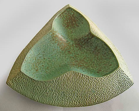473px-378px-Ceramic-Bowl-by-Modern-Reas