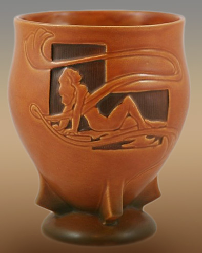 Roseville-silhouette-nude-9inch-pedestaled-bulbous-vase