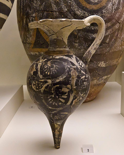 Minoan Kamares style vase