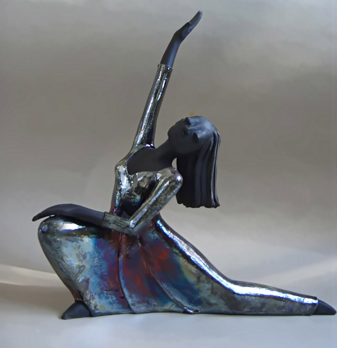 Raku flashdance sculpture Margit Hohenberger