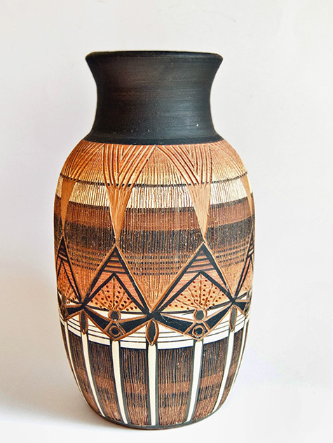 Australian-Studio-Pottery---John Garrett---Large Sgrafitto decorated vase