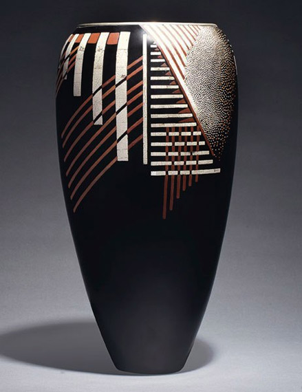 A-1925-work-by-the-eminent-French-designer-Jean-Dunand-(1877–1942),-this-lacquered-metal-vase-features-inlay-made-of-crushed-eggshells